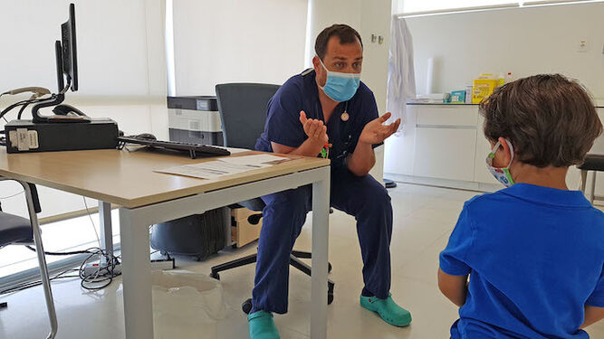 Dr. José Luis Díaz, pediatra del Hospital Quirónsalud Campo de Gibraltar