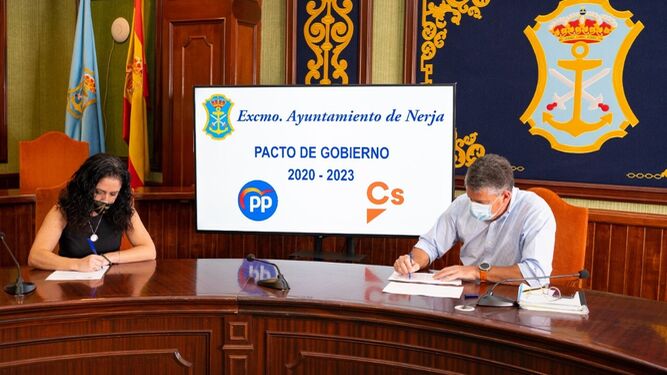 El PP y Cs en el Ayuntamiento de Nerja firman un pacto de gobierno municipal