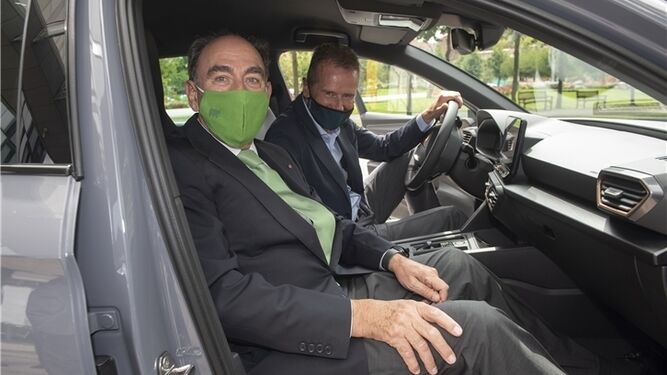 Seat, Volkswagen e Iberdrola se alían para fomentar una red de puntos de recarga en España