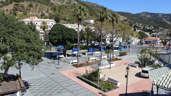 Vista general de la Plaza Virgen De la Peña, en Mijas.
