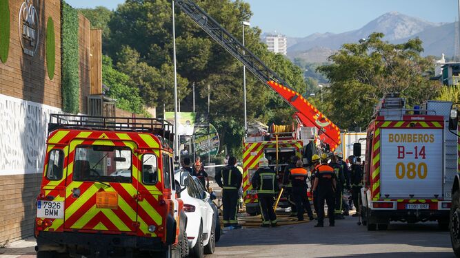 Fotos del incendio en un hotel de Marbella, en el que ha fallecido una persona