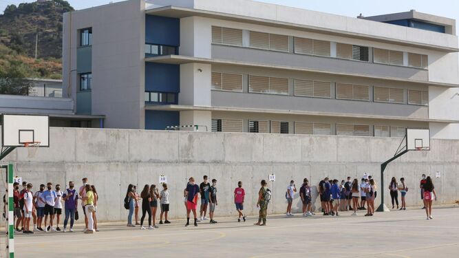 Fotos: As&iacute; han regresado a las aulas los estudiantes de Bachillerato en M&aacute;laga