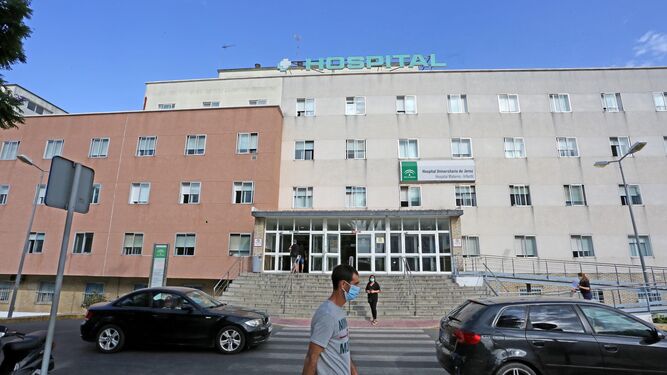 Fachada del edificio del Hospital  Materno-Infantil  de Jerez.