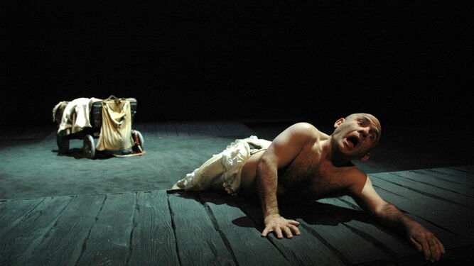 Una escena de ‘Divinas palabras’, el histórico montaje de Gerardo Vera estrenado en el Teatro Valle-Inclán de Madrid en 2006.