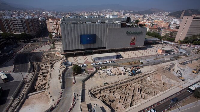 Vista de archivo de la zona de actuación arqueológica del Metro en la Avenida de Andalucía.