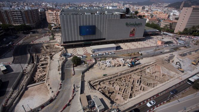Imagen de la extensión que llegó a tener la excavación arqueológica en el tramo de la Avenida de Andalucía.