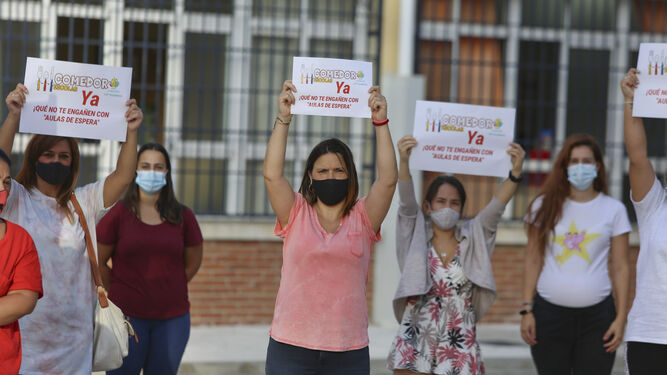 Madres del colegio Guadaljaire en una protesta realizada el 30 de septiembre.