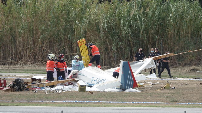 El accidente de una avioneta en V&eacute;lez-M&aacute;laga, en fotos