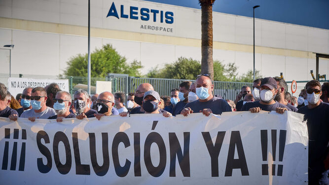 Manifestación de trabajadores de Alestis en Cádiz