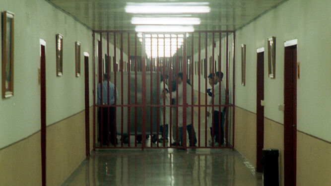 Un corredor de la cárcel Sevilla-1