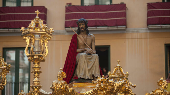 El Santo Cristo Coronado de Espinas en su procesión del Lunes Santo.