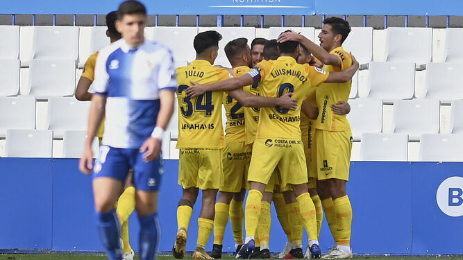 Los jugadores del Málaga celebran un gol contra el Sabadell.