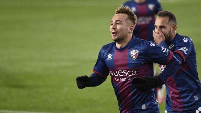Ontiveros celebra el gol que da la victoria al Huesca.