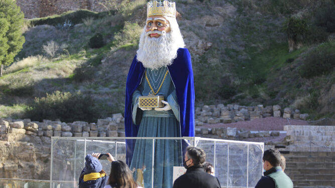 Figura del rey Melchor, ubicada en calle Alcazabilla.