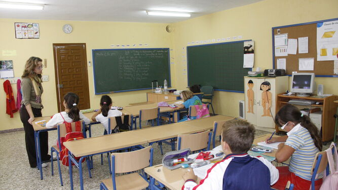 Una de las aulas de la escuela rural de Pujerra en una imagen de archivo.