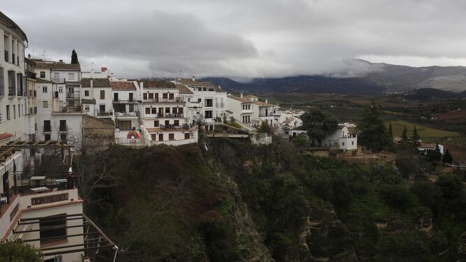 Casas situadas al borde del Tajo de Ronda