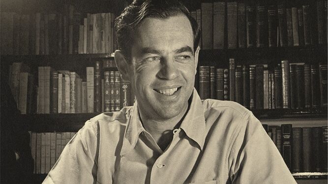 El mitólogo y escritor estadounidense Joseph Campbell (1904 – 1987).
