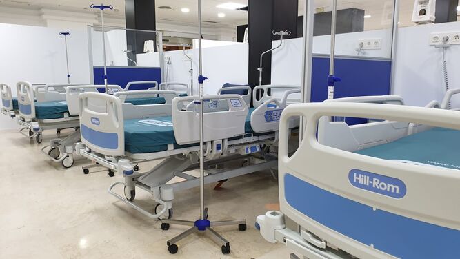 La cafetería del Hospital de la Axarquía se ha habilitado como zona asistencial.