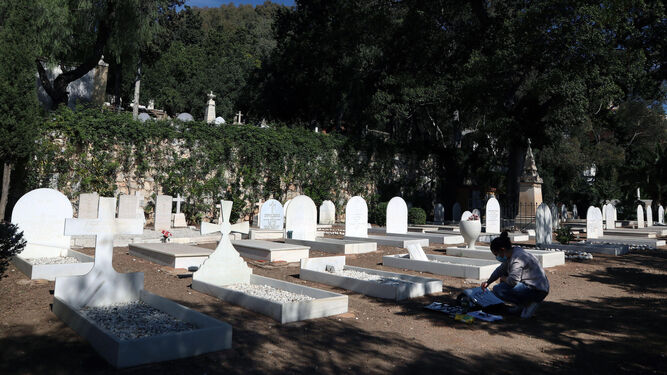 Las tumbas del Cementerio Inglés de Málaga, entre la memoria y el olvido.
