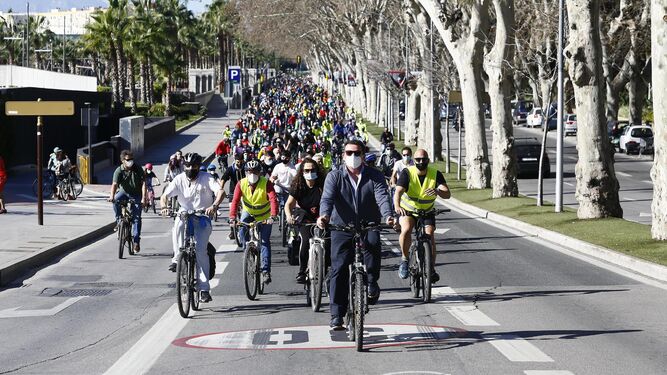 Fotos de la marcha de cientos de bicis en Málaga