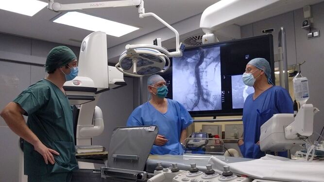 Vithas Málaga realiza la primera cirugía con endoprótesis conformable de la sanidad privada andaluza