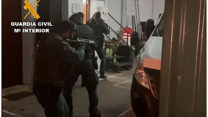 Dos toneladas de hachís incautadas y siete detenidos en una operación antidroga en Málaga