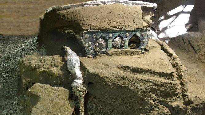 Descubierta en Pompeya una gran carroza ceremonial casi intacta