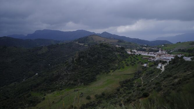 Atajate se encuentra situado en pleno corazón de la Serranía de Ronda