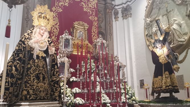 Altar de la hermandad sacramental de Viñeros para la Semana Santa de 2021.
