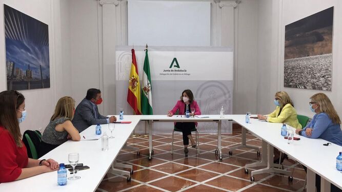 Reunión entre miembros de CCOO y de la Delegación de la Junta en Málaga.