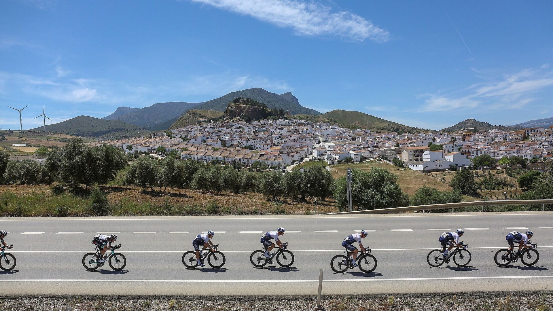 Las fotos de la etapa Mijas-Zahara de la Sierra de la Vuelta a Andaluc&iacute;a