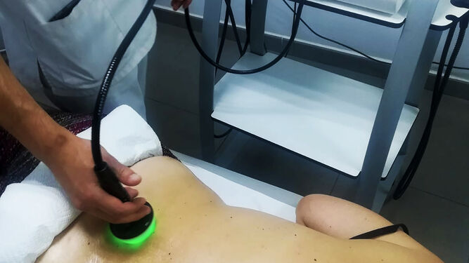 Quironsalud Málaga destaca la efectividad de la bioelectrónica médica para la lumbalgia crónica con escasa respuesta a otros tratamientos