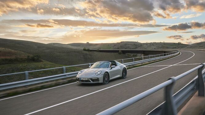 Porsche 911 Carrera GTS 2021: más caballos y más carácter