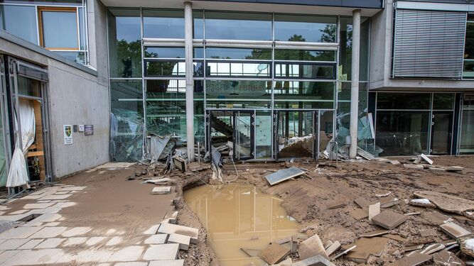 Una escuela dañada por las inundaciones en la localidad alemana de Bad Neuenahr