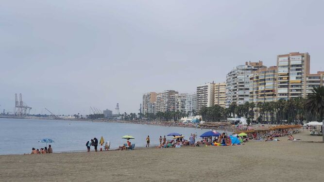 Fotografía de la playa de Málaga tomada durante la taró