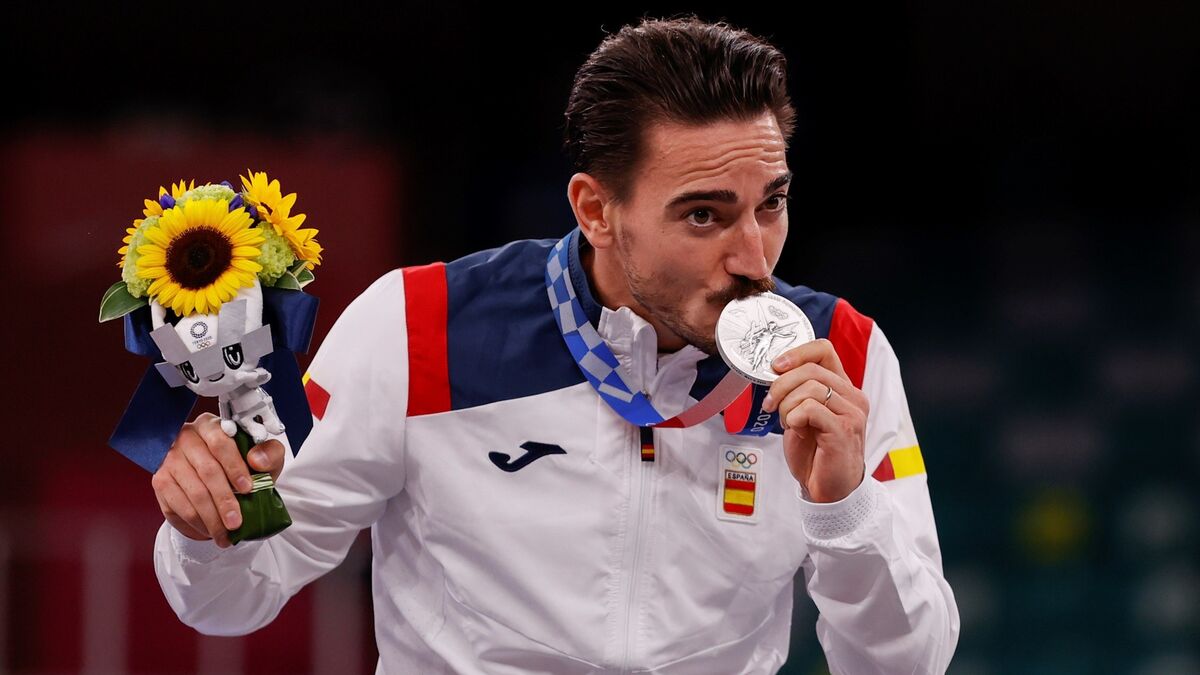 Damián Quintero, con su medalla de plata.