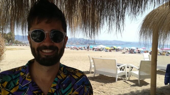 Miguel Ángel Suvires disfrutando de las playas de Málaga.