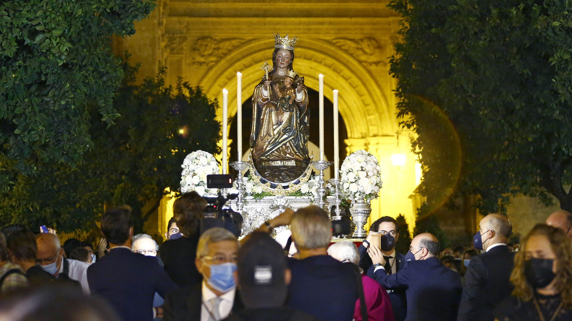 El traslado de regreso de la Virgen de la Victoria de M&aacute;laga a su Santuario, en fotos