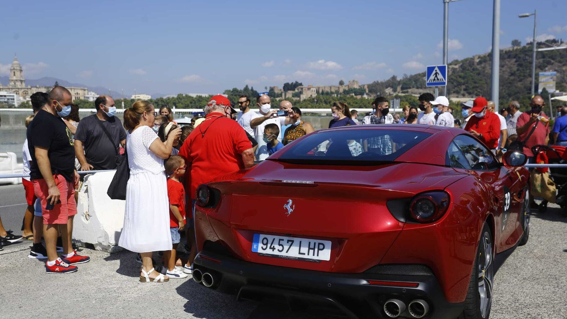 La Caravana solidaria de Ferrari en M&aacute;laga, en fotos