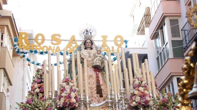 Procesión de la virgen del Rosario, patrona y protectora de El Palo.