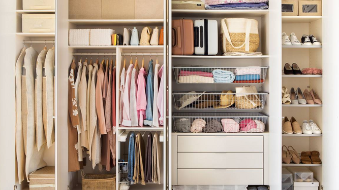 20 ideas para ordenar el armario y aprovechar el espacio al máximo.
