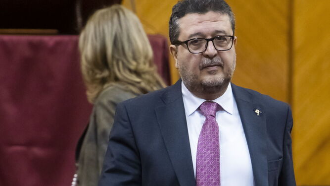 Francisco Serrano, en el Parlamento andaluz.