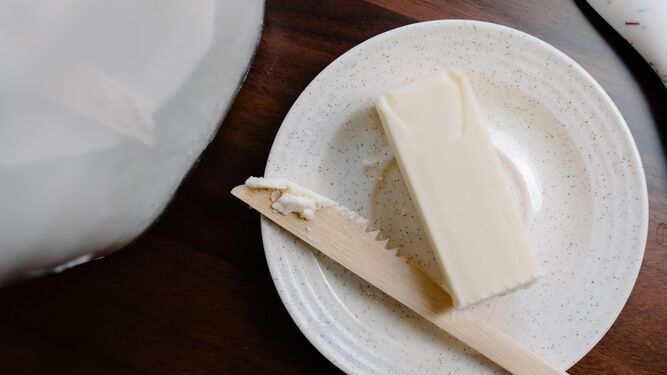 ¿Mejor la mantequilla o la margarina? La OCU aclara la eterna duda