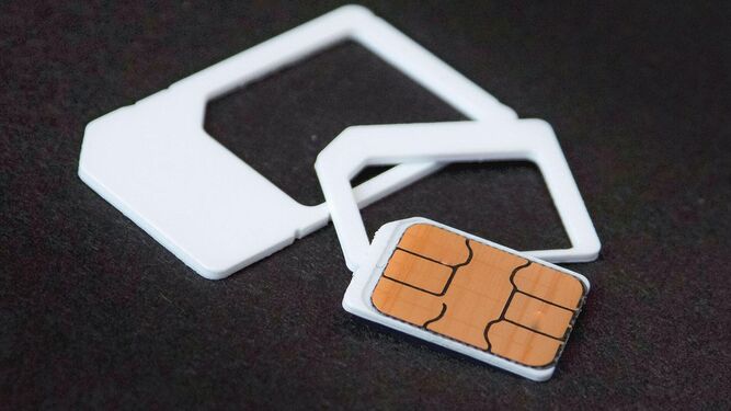Desmantelan una célula española de un grupo internacional que duplicaba tarjetas SIM