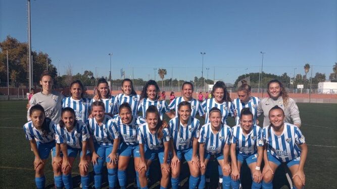 El Málaga CF Femenino en el campo del Roma Luz.