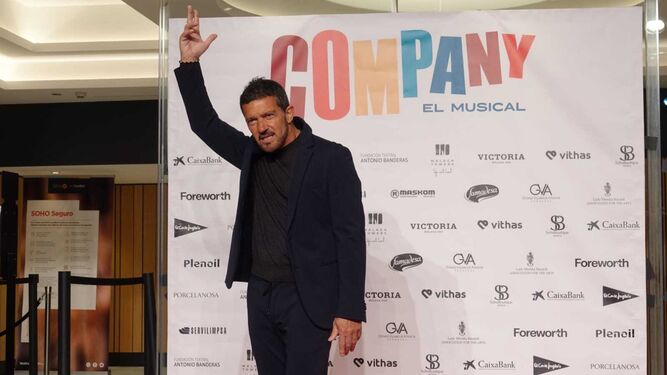 Antonio Banderas antes del estreno de 'Company' en el Teatro del Soho.