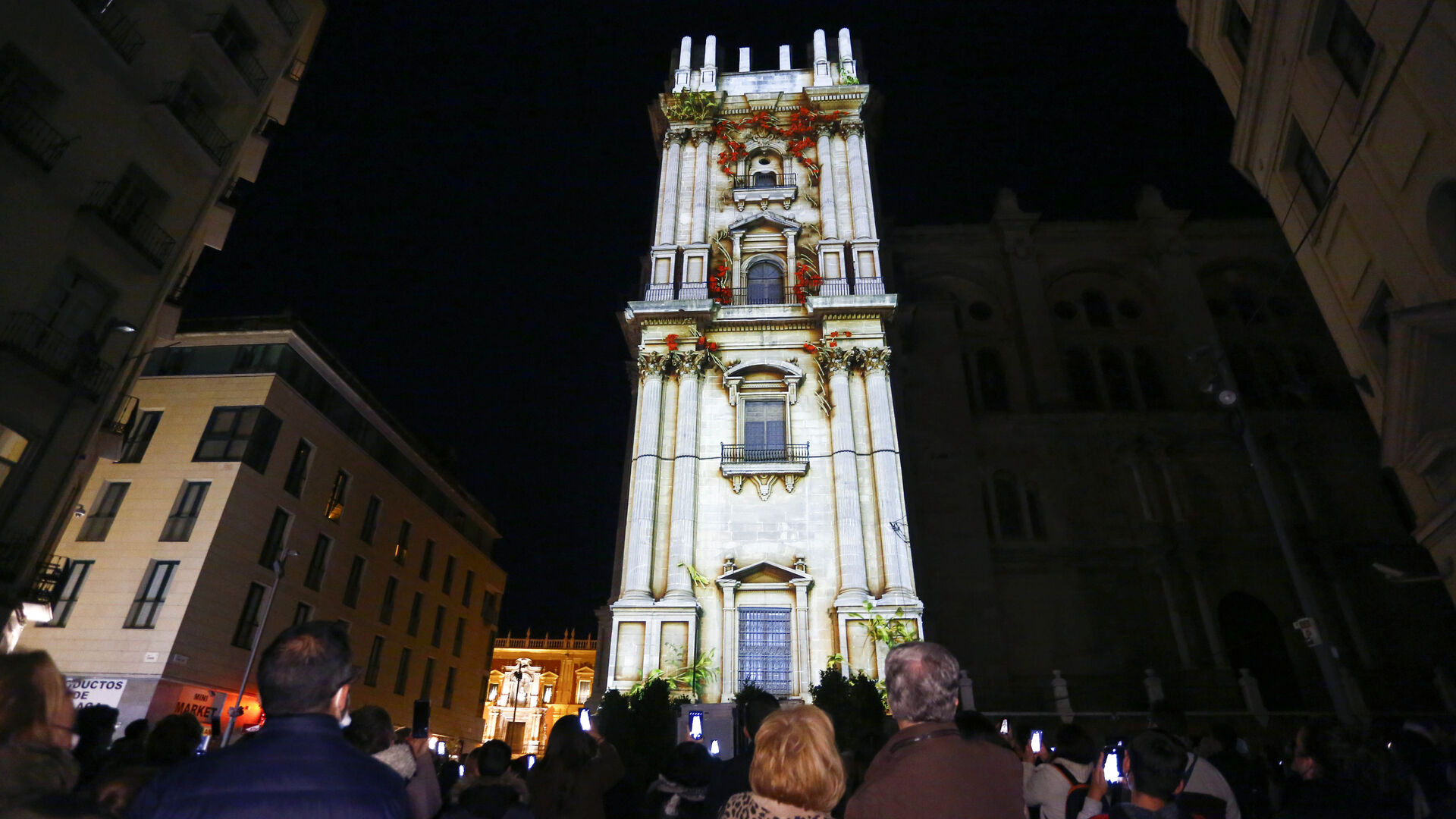 El video mapping de Navidad en la Catedral de M&aacute;laga, en fotos