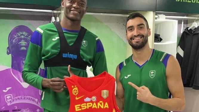 Jaime Fernández y Nzosa, con la camiseta de España.