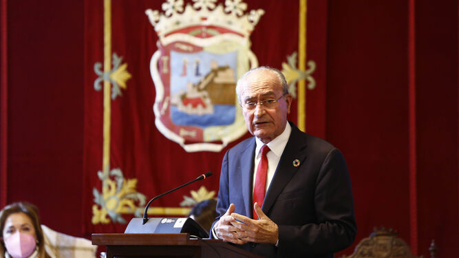 El alcalde de Málaga durante el debate del estado de la ciudad.