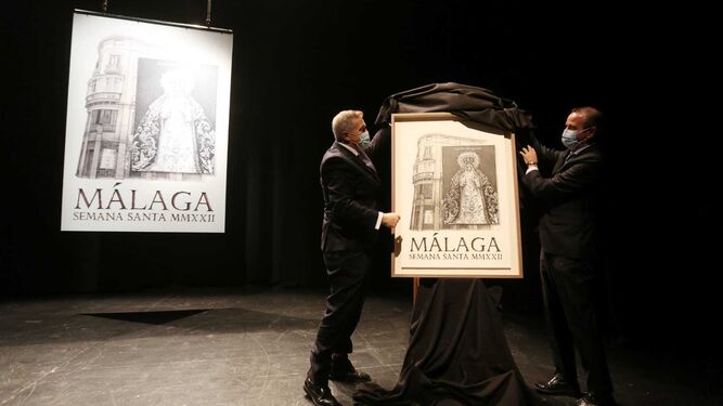Fernando Prini y Pablo Atencia presentando el cartel de la Semana Santa de Málaga 2022